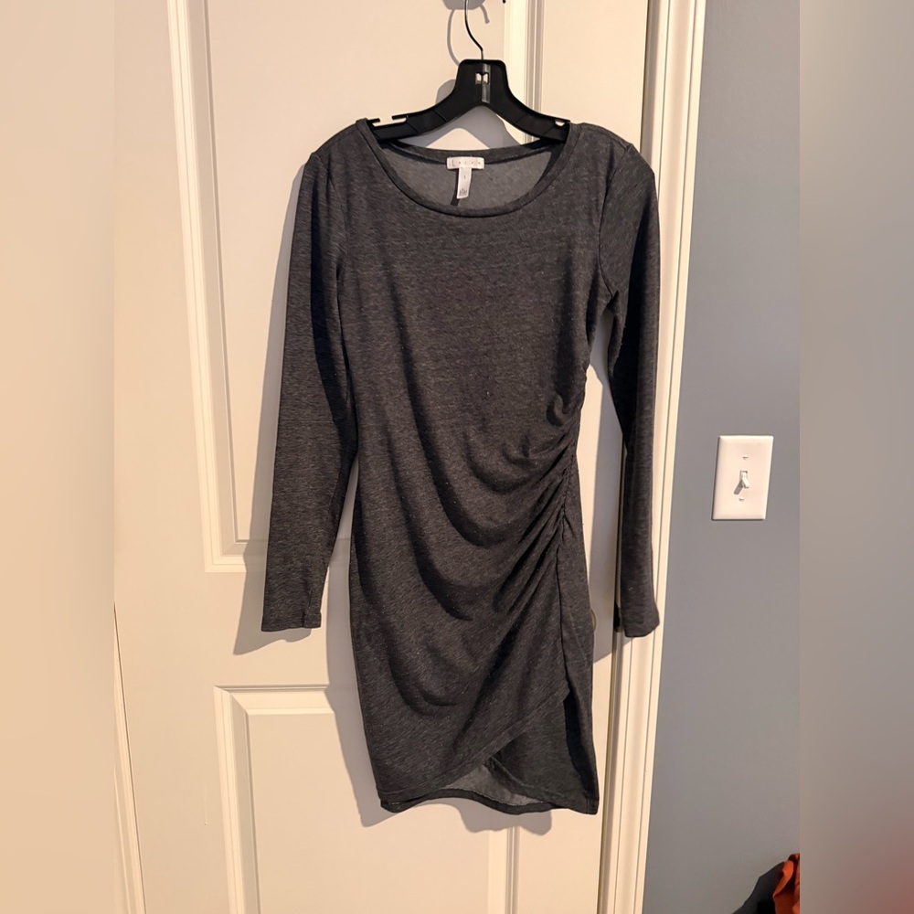 Good Condition
Leith Elegant Gray Long Sleeve Ruched Dress